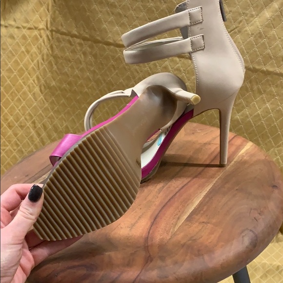 Bcbg pink and nude heel - Picture 3 of 3